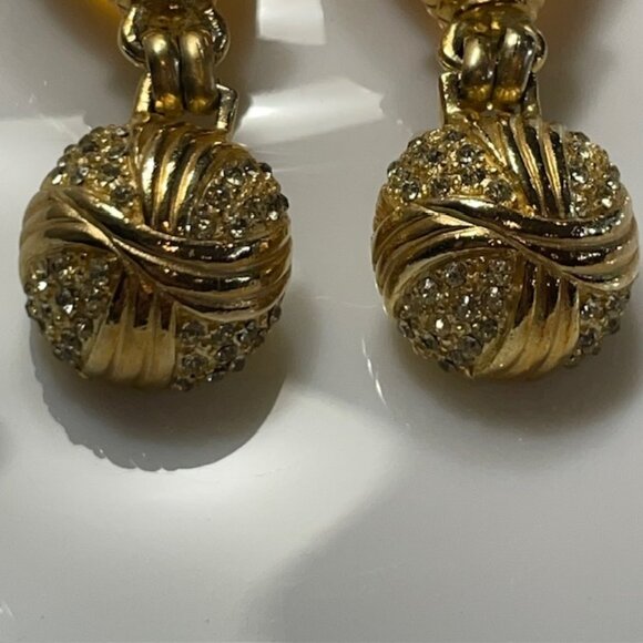 Vintage Roxanne Assoulin Amber Glass & Crystal Dangle Gold Tone Clip Earrings - Picture 8 of 9